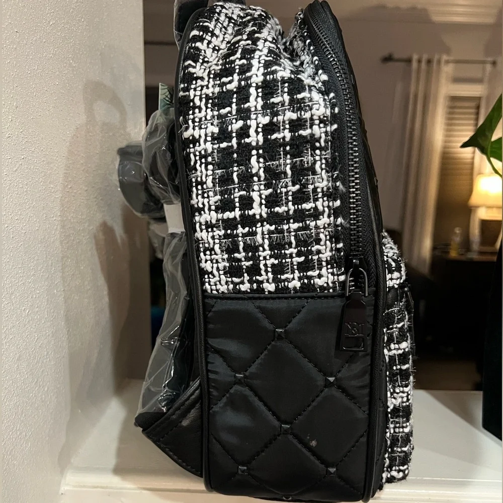Badgley Mischka Black Backpack - Picture 5 of 9